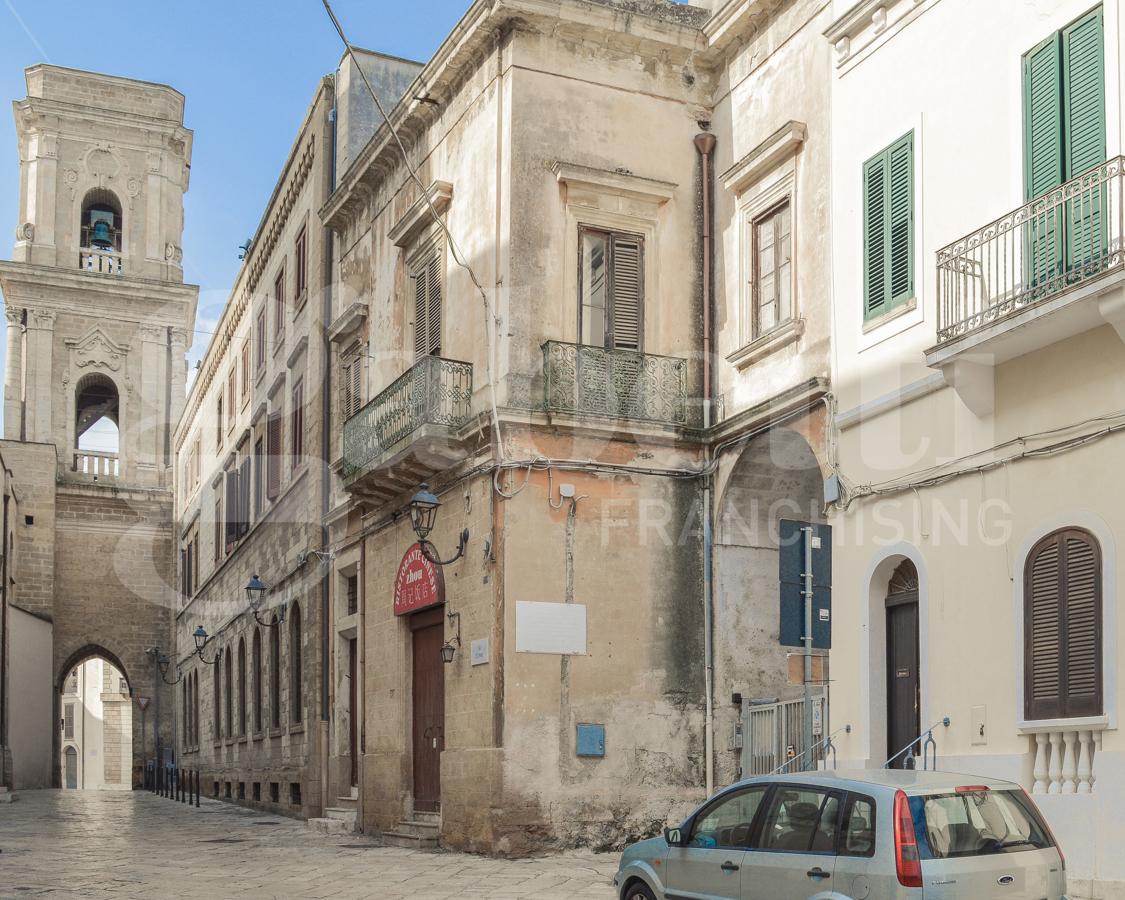 Casa indipendente da ristrutturare a Brindisi