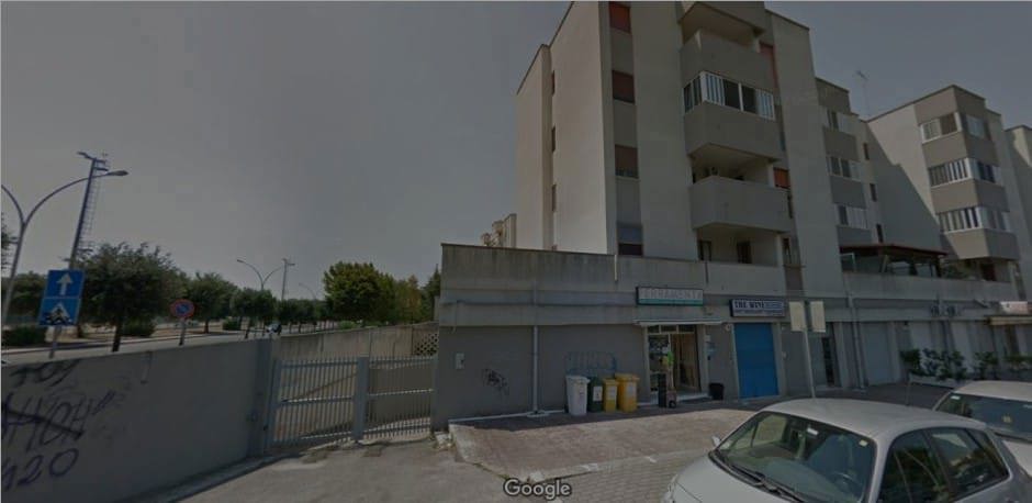 Box/Garage 18mq in vendita a Brindisi