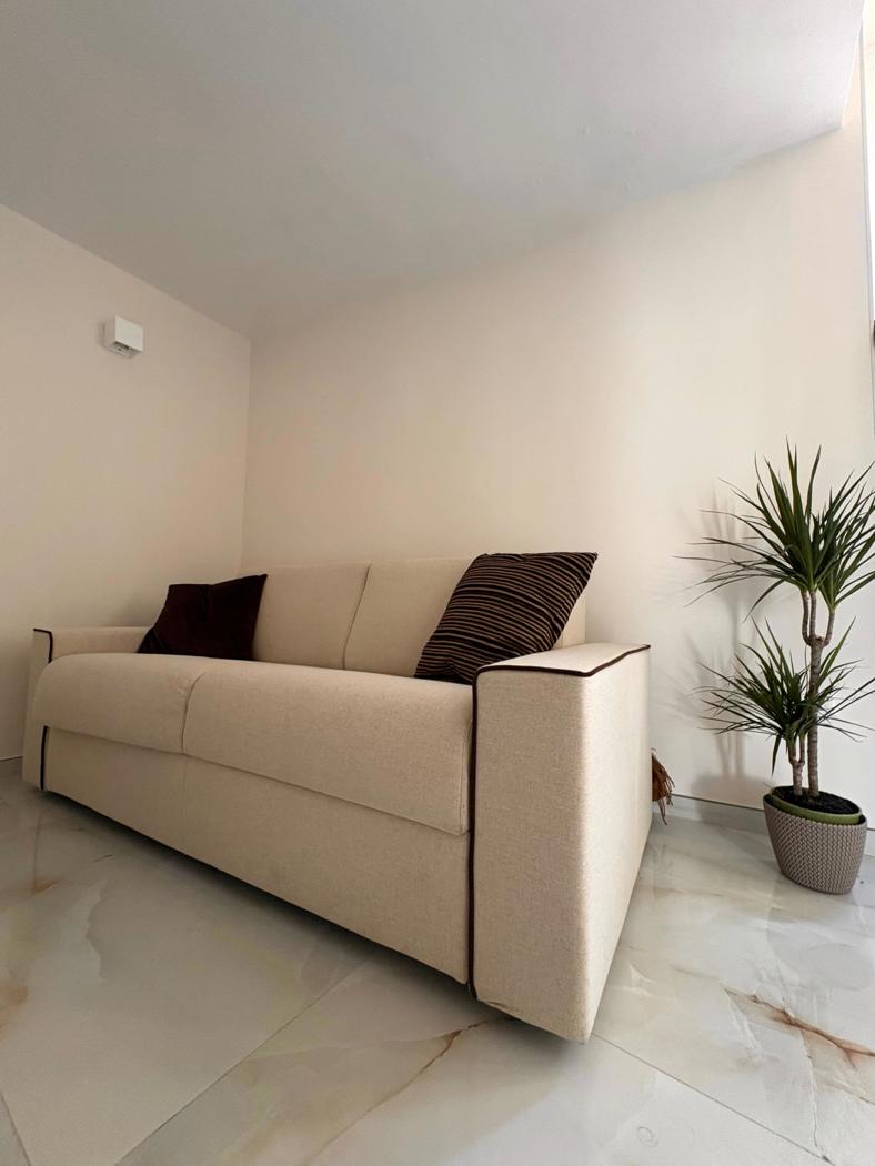 Trilocale arredato in affitto a Brindisi