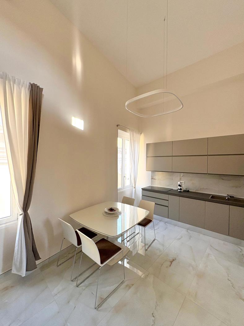 Trilocale arredato in affitto a Brindisi