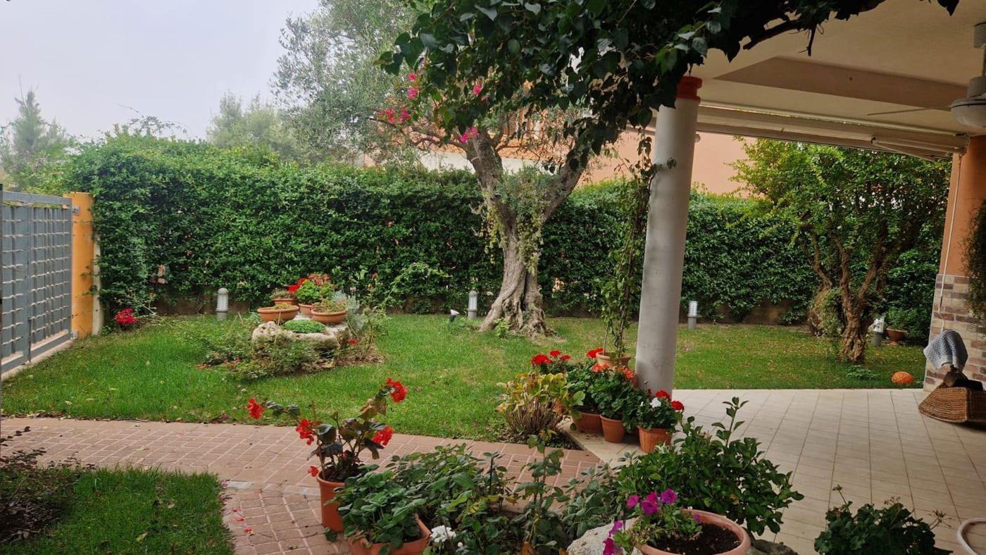 Villa arredata in affitto a Brindisi