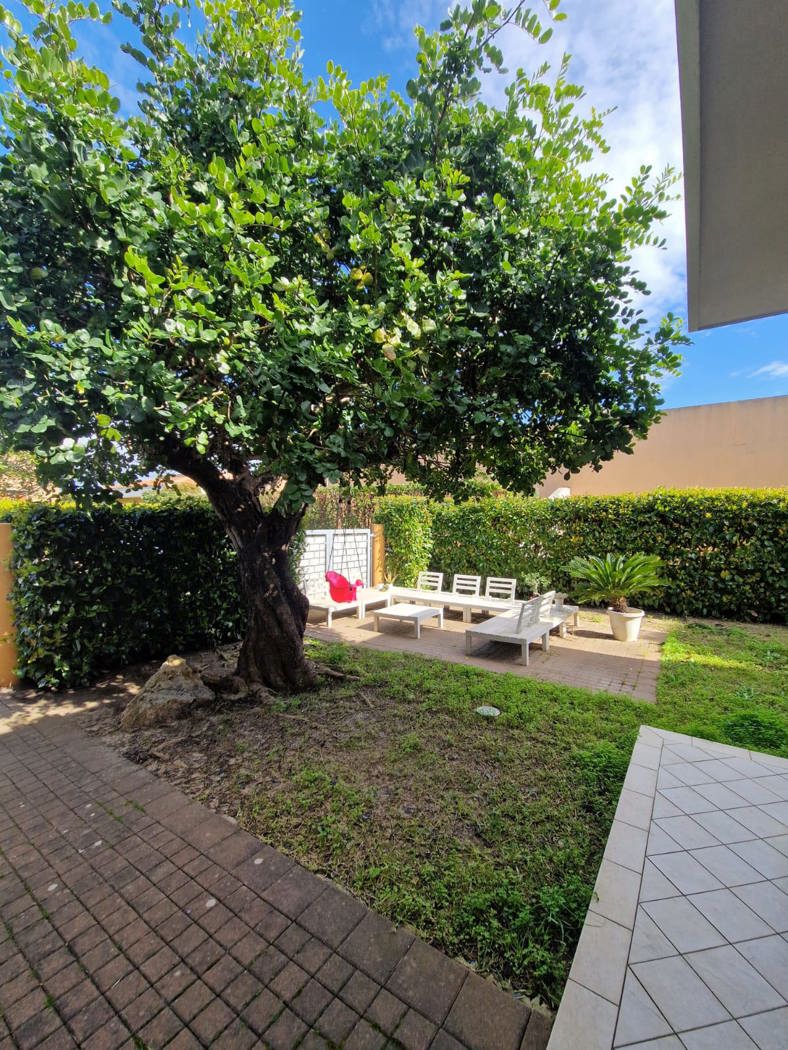 Villa con giardino a Brindisi