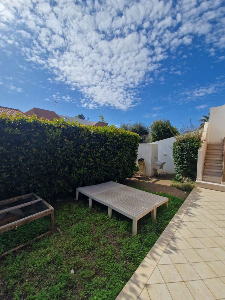 Villa con giardino a Brindisi