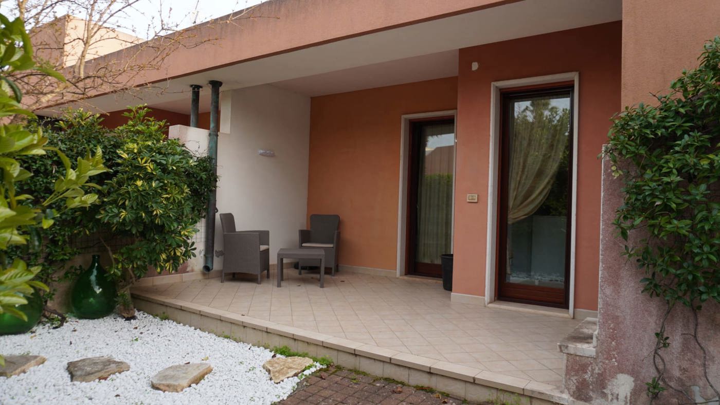 Villa arredata in affitto a Brindisi