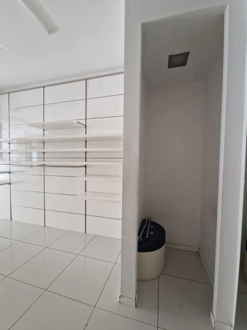 Negozio in affitto a Brindisi