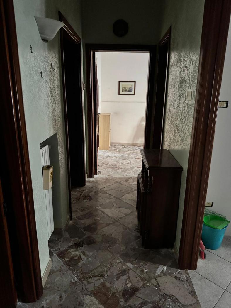 Trilocale arredato in affitto a Brindisi