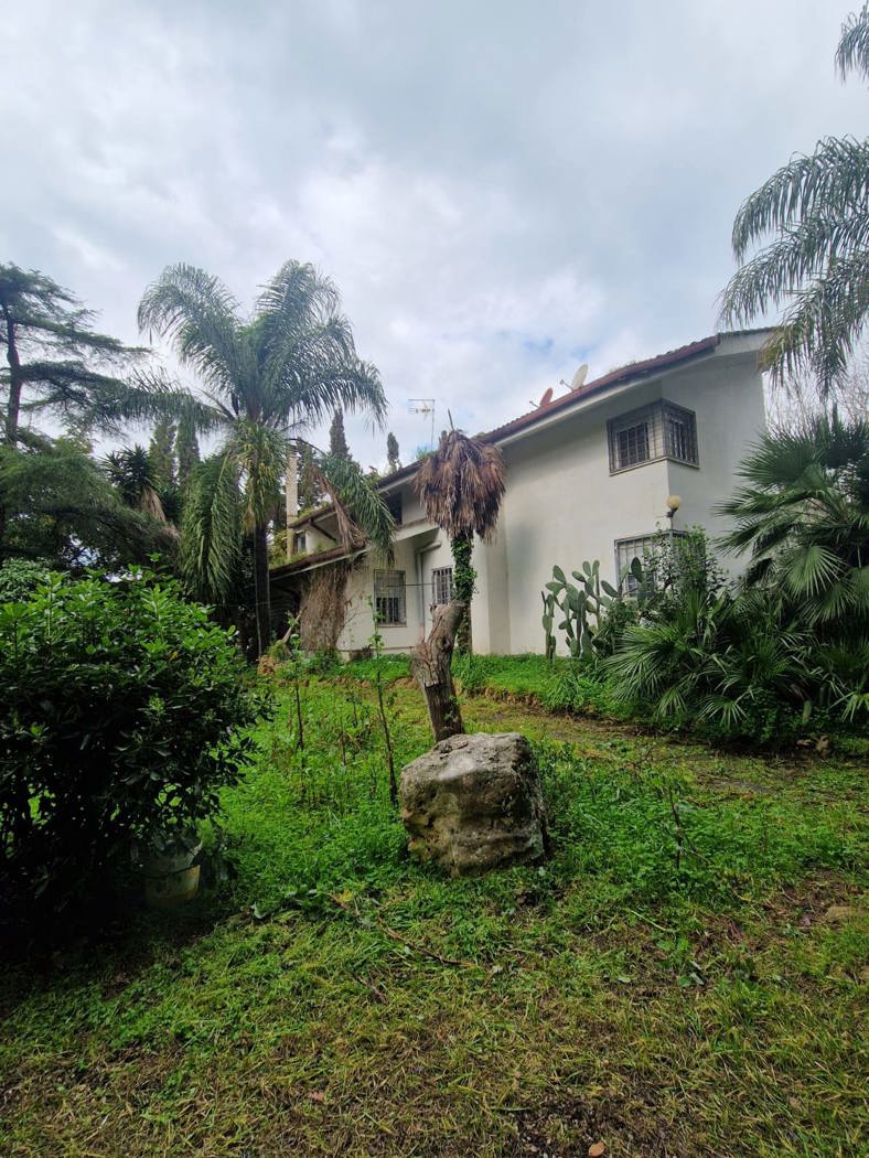 Villa con giardino a San Pietro Vernotico