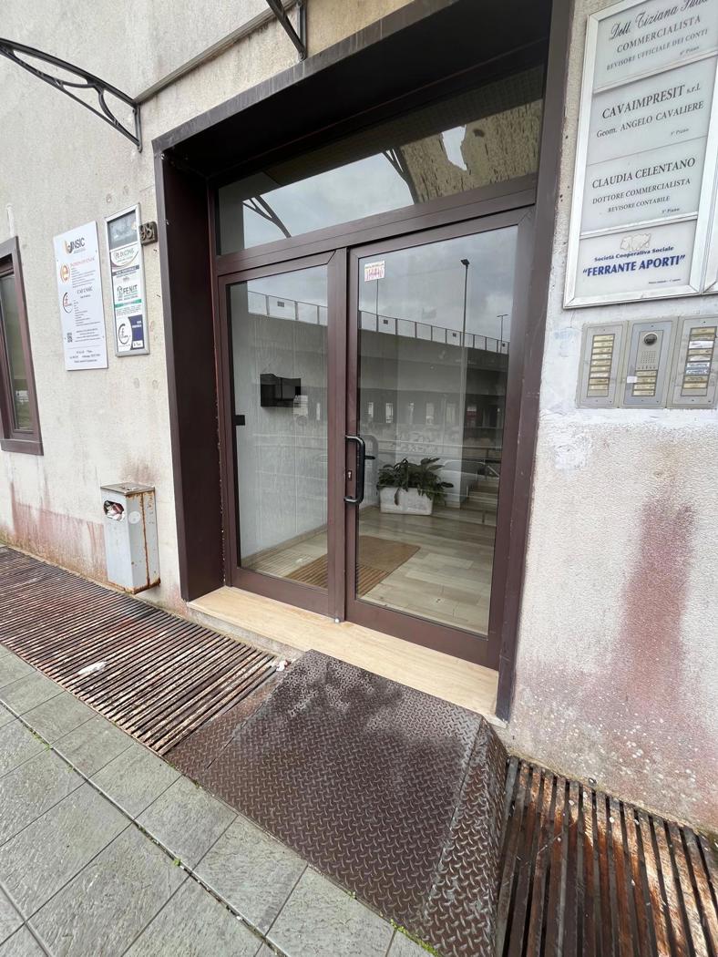 Ufficio in affitto a Brindisi