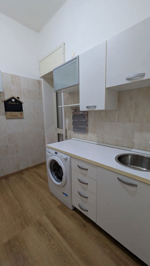 Trilocale arredato in affitto a Brindisi