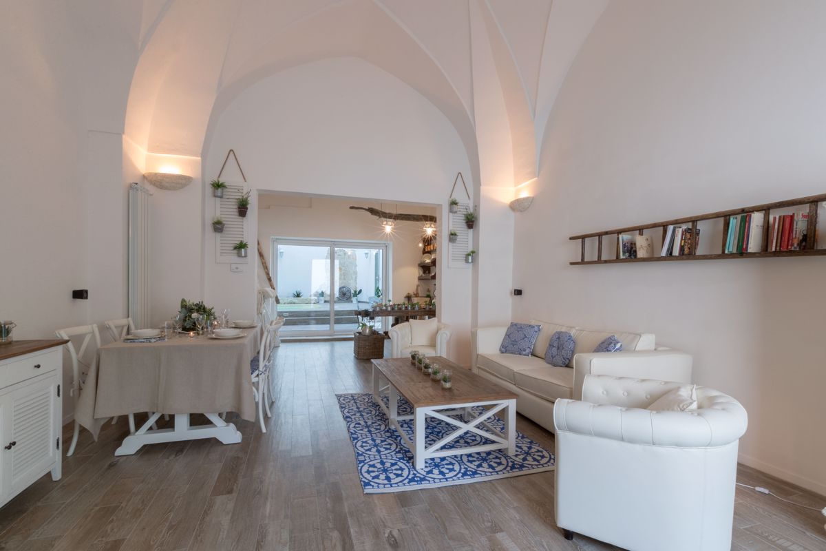 Casa indipendente arredata in affitto a Brindisi