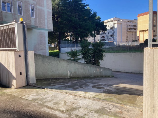 Box/Garage 21mq in vendita a Brindisi
