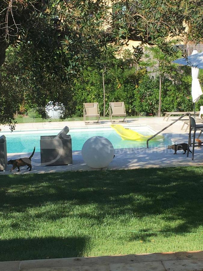 Villa con giardino a Brindisi