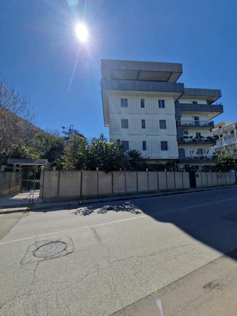 Quadrilocale in vendita a Brindisi