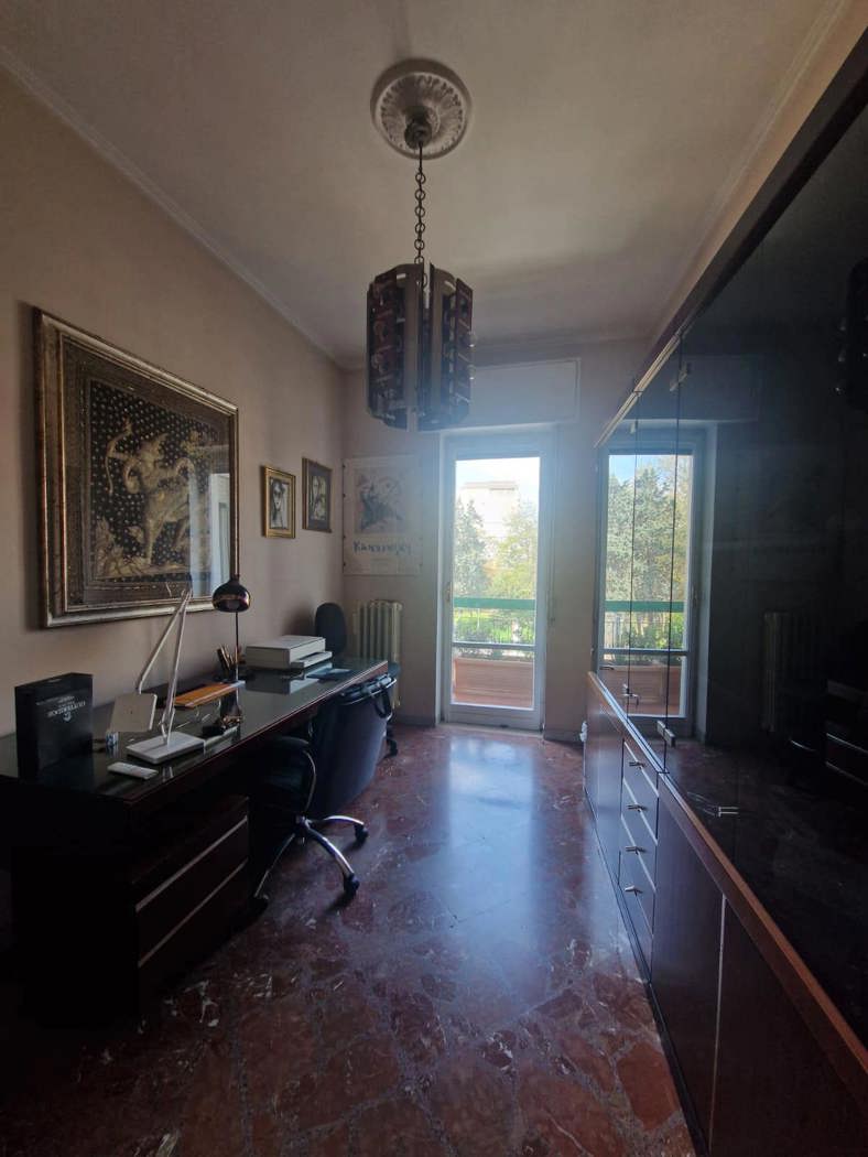 Quadrilocale arredato in affitto a Brindisi