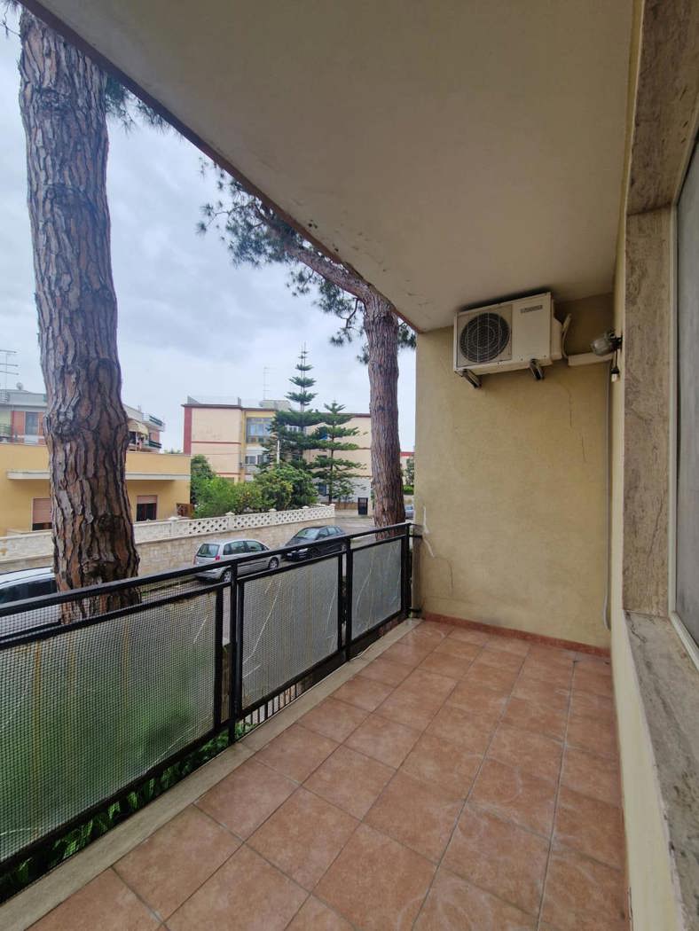 Trilocale arredato in affitto a Brindisi