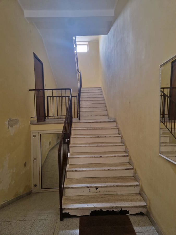 Trilocale arredato in affitto a Brindisi
