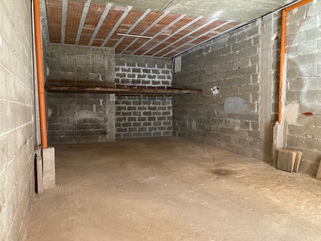 Magazzino in vendita a Mesagne