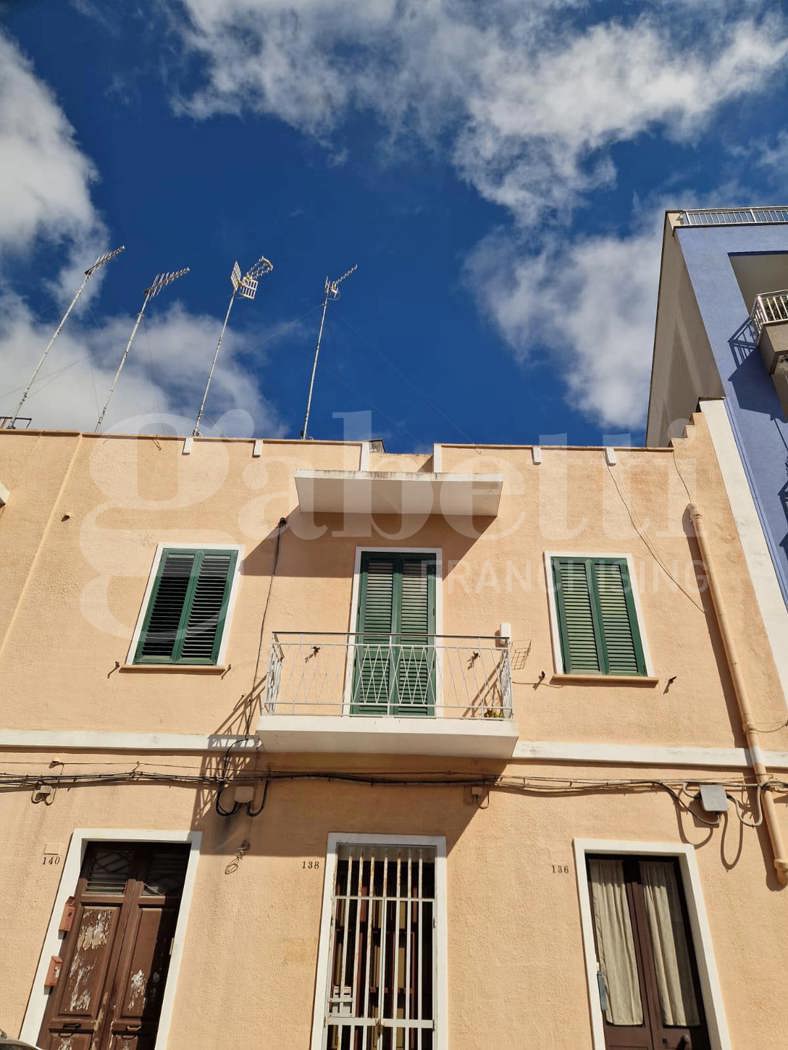 Ufficio ristrutturato a Brindisi