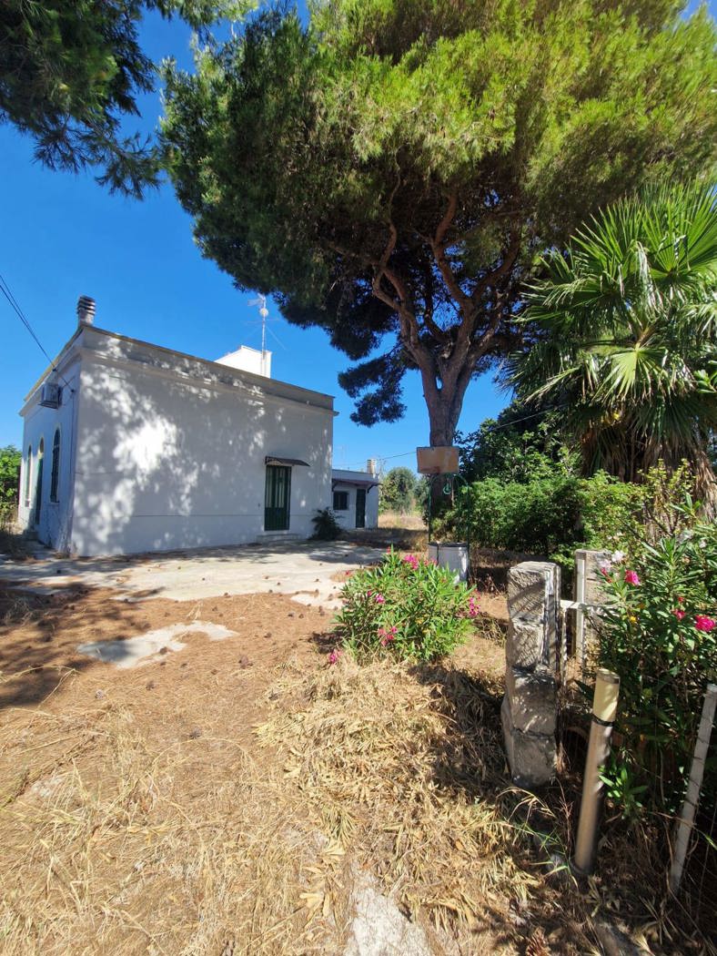 Villa con giardino a Brindisi