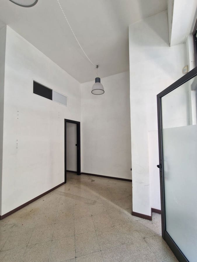 Negozio in affitto a Brindisi