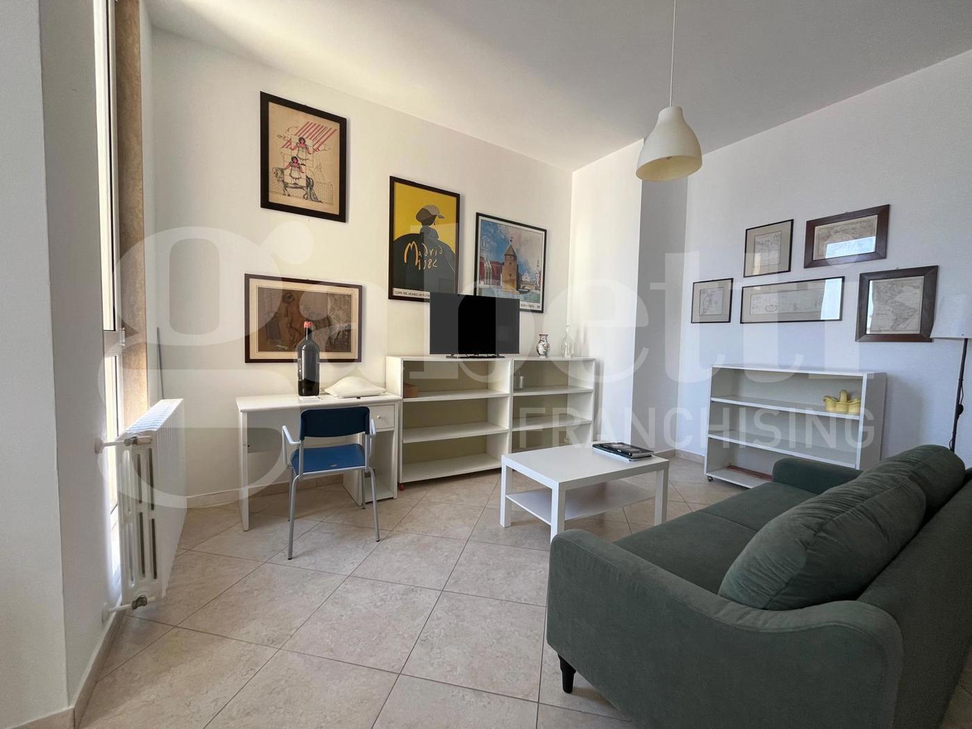 Casa indipendente arredata in affitto a Brindisi