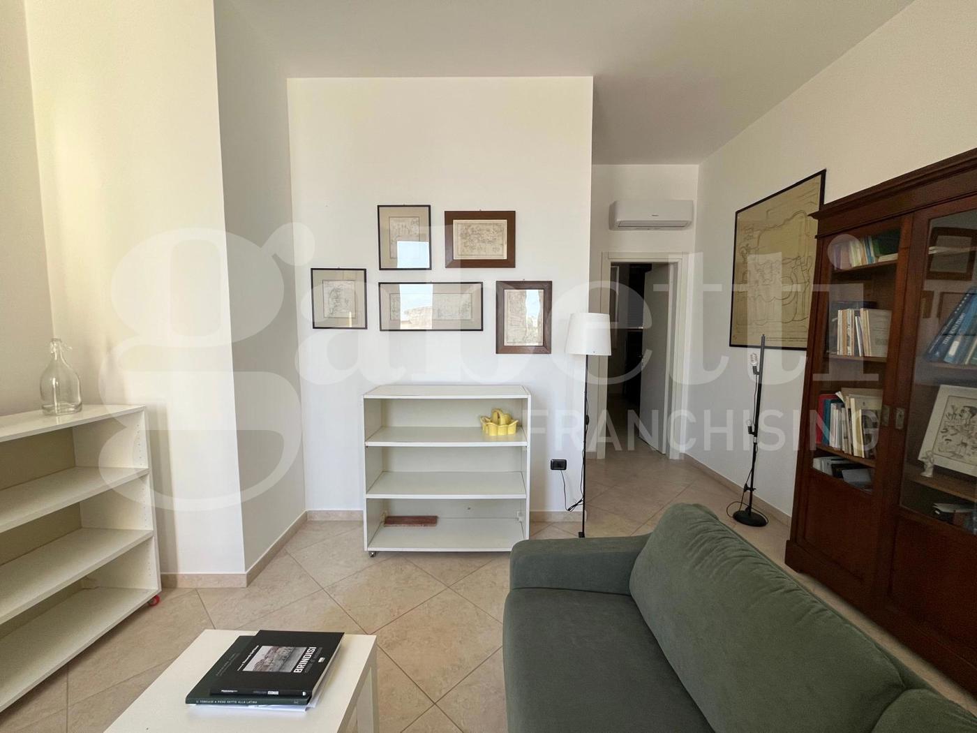 Casa indipendente arredata in affitto a Brindisi