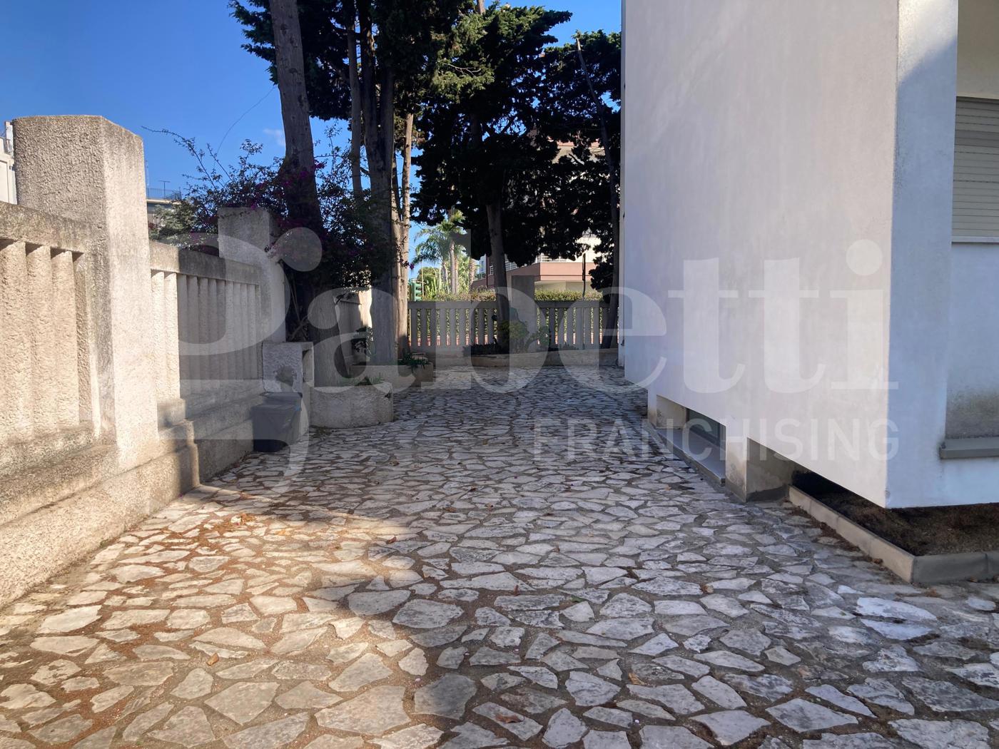 Quadrilocale in vendita a Brindisi