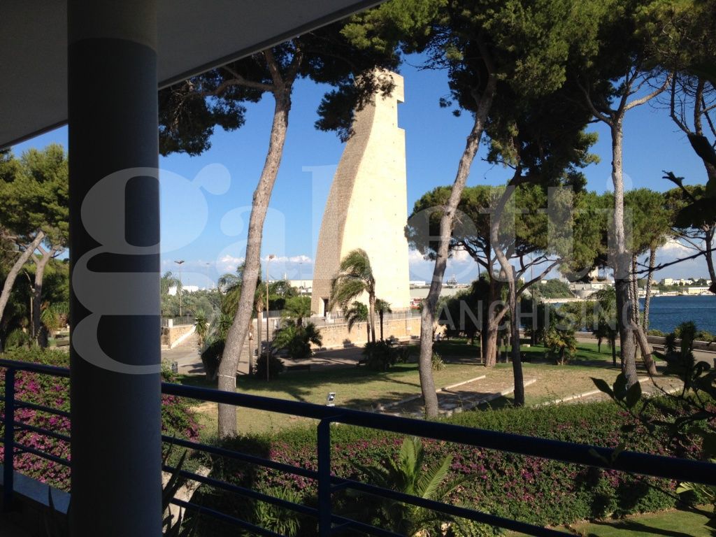 Appartamento arredato in affitto a Brindisi