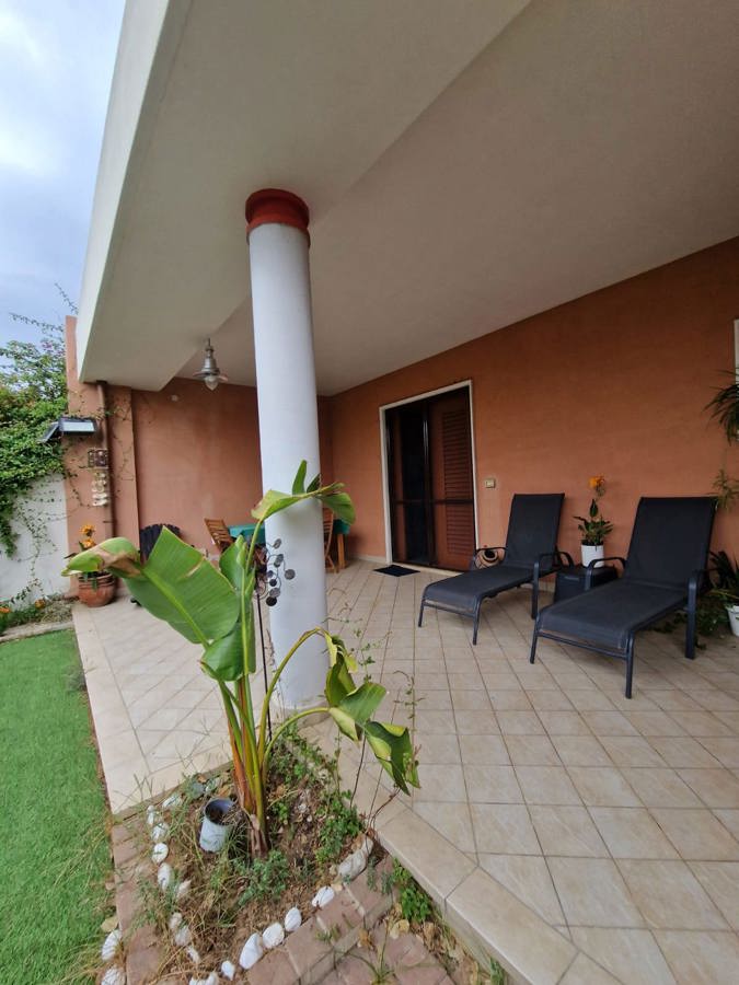 Villa arredata in affitto a Brindisi