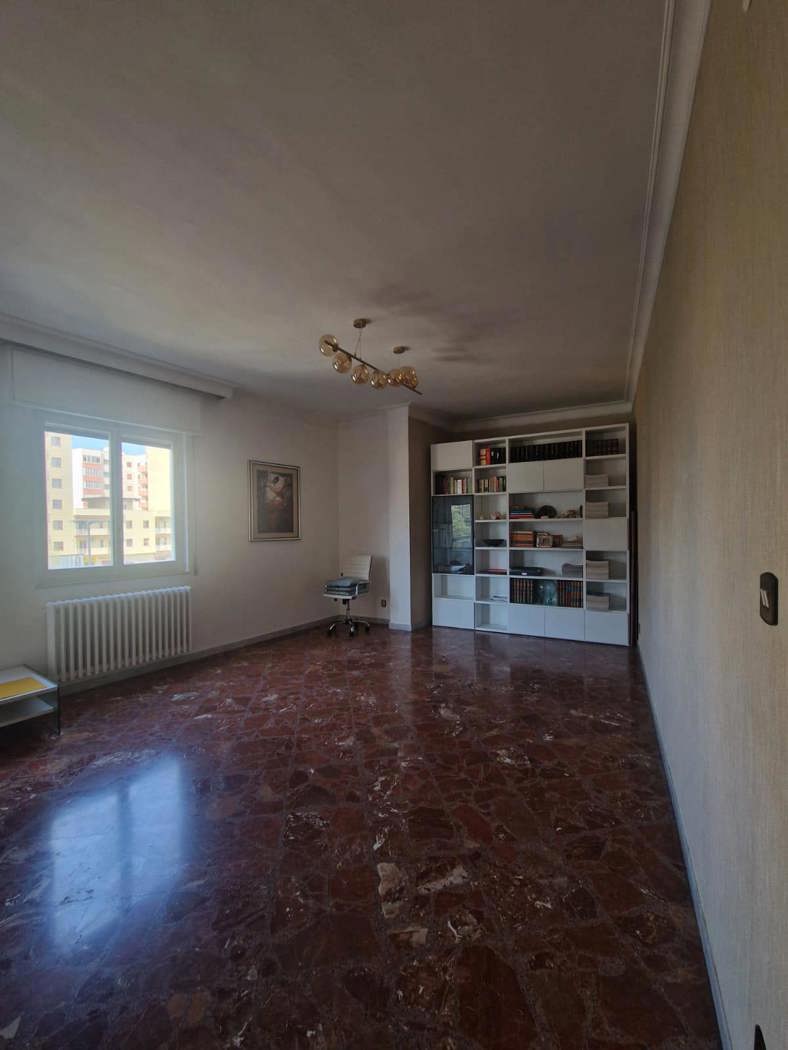 Quadrilocale in vendita a Brindisi