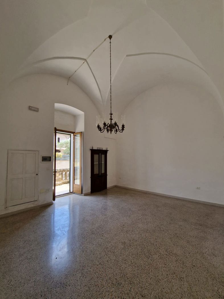 Casa indipendente con giardino a Alessano