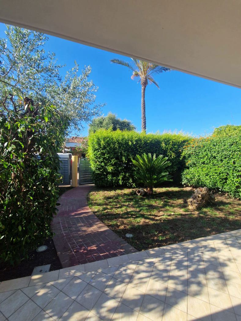 Villa arredata in affitto a Brindisi