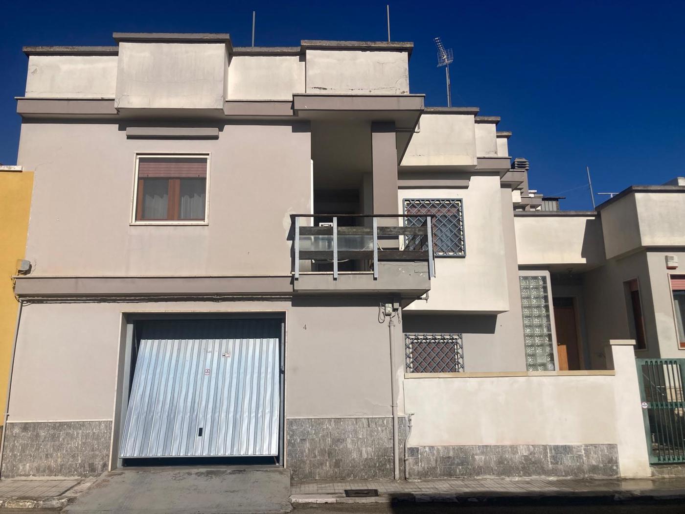 Villa con giardino a San Pietro Vernotico