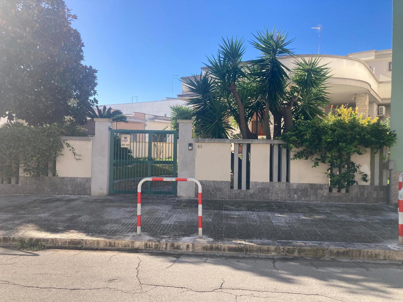 Villa con giardino a San Pietro Vernotico