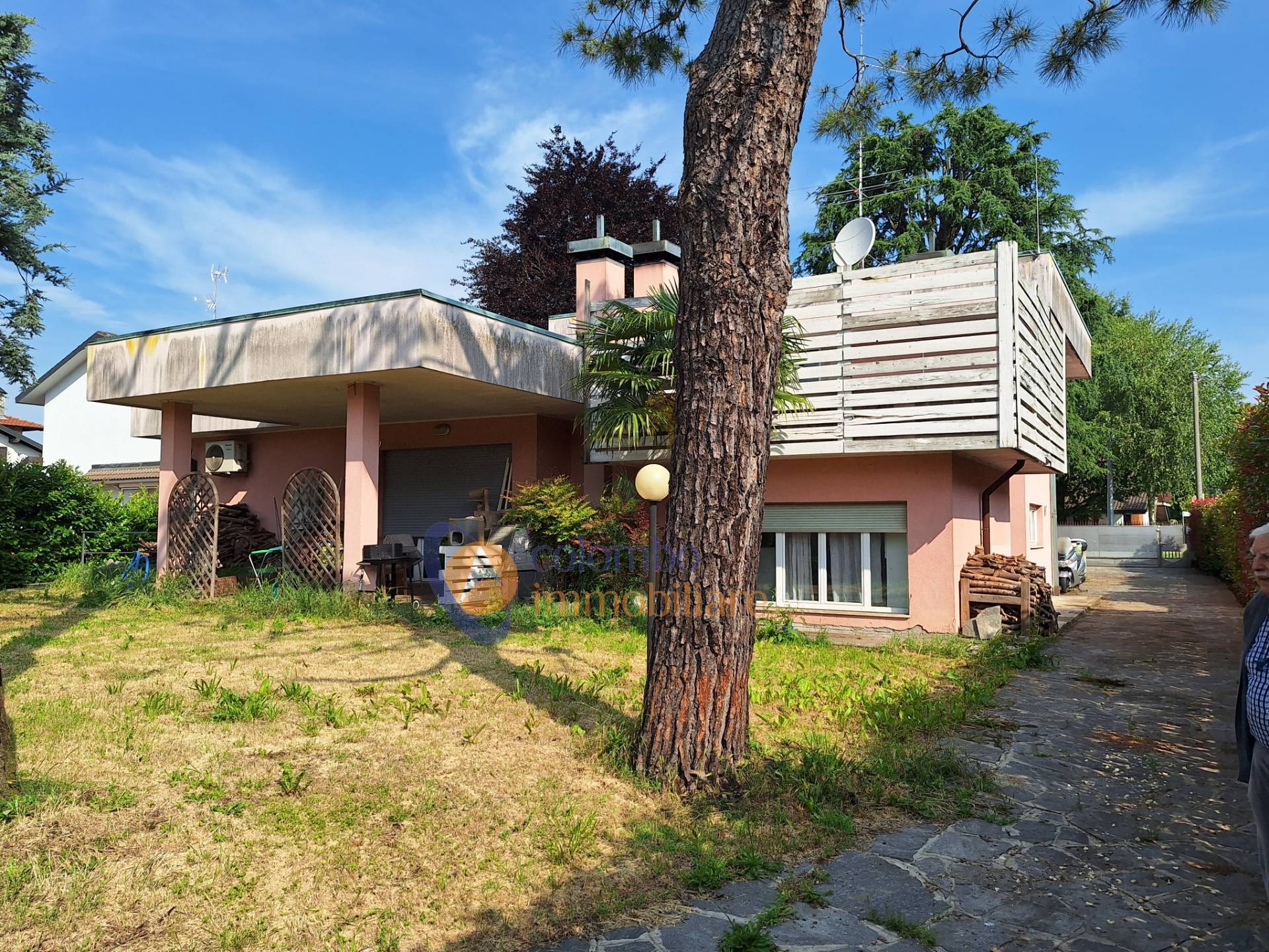 Casa singola in vendita a Gorla Minore