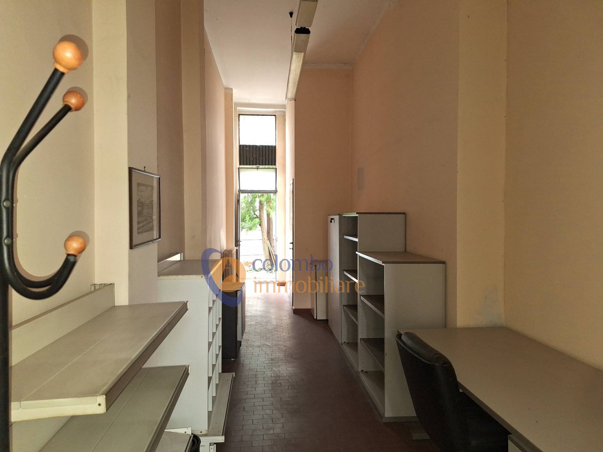 Negozio in vendita a Busto Arsizio, Sacconago