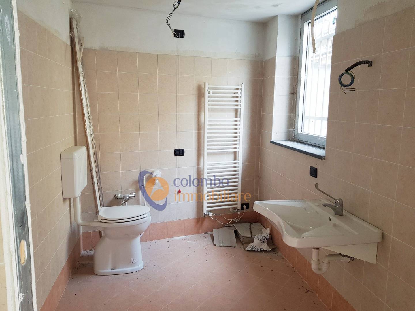 Negozio in vendita a Busto Arsizio, Centro