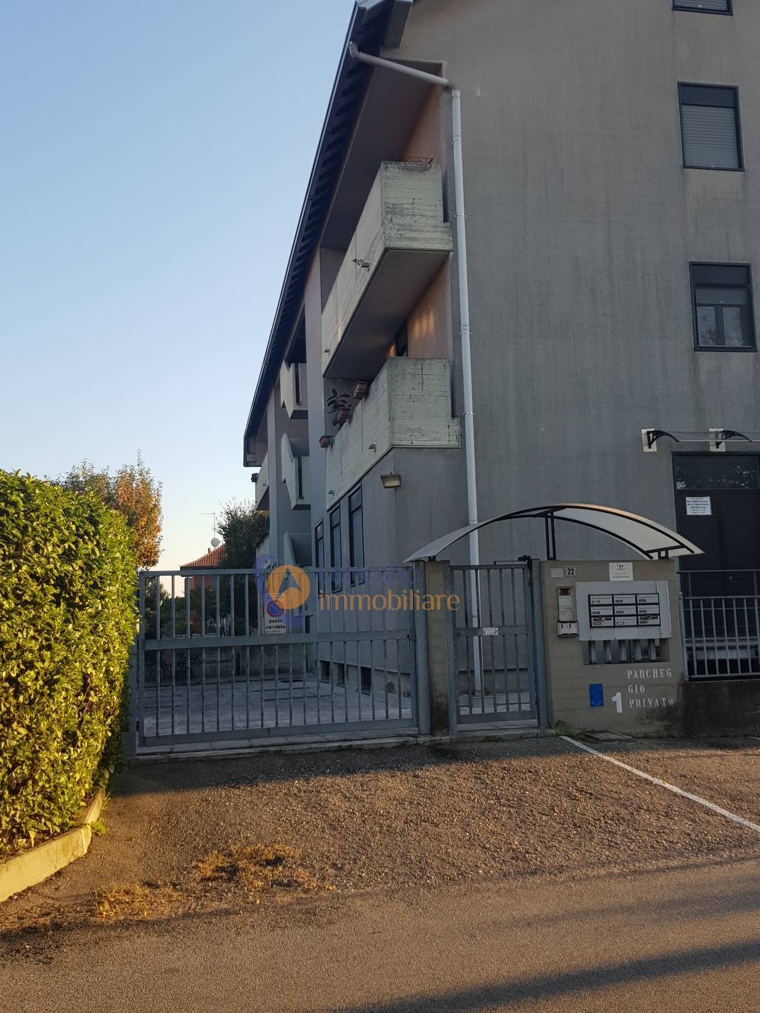 Laboratorio in vendita a Busto Arsizio, Cinque Ponti