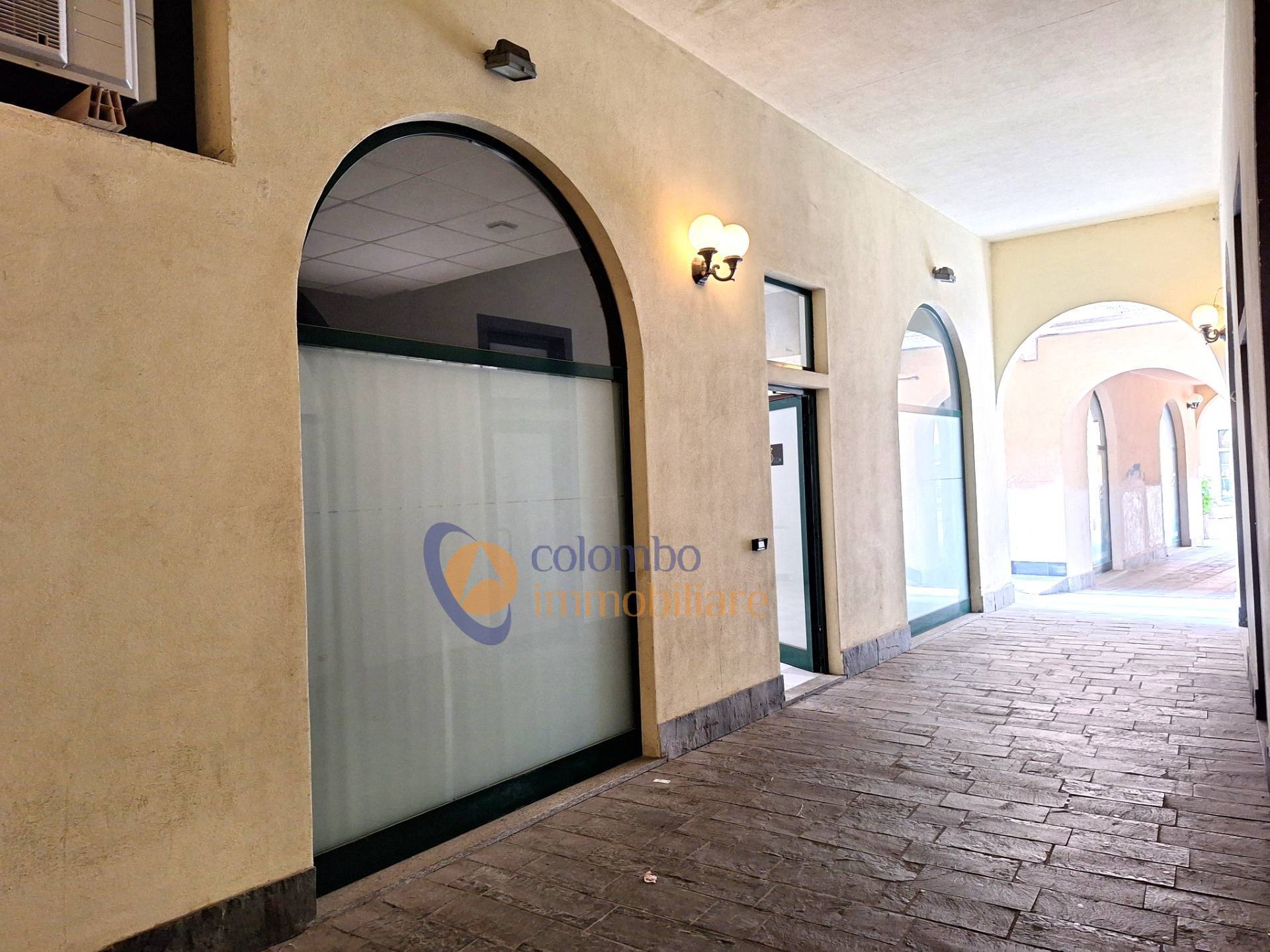 Negozio in vendita a Busto Arsizio, Centro