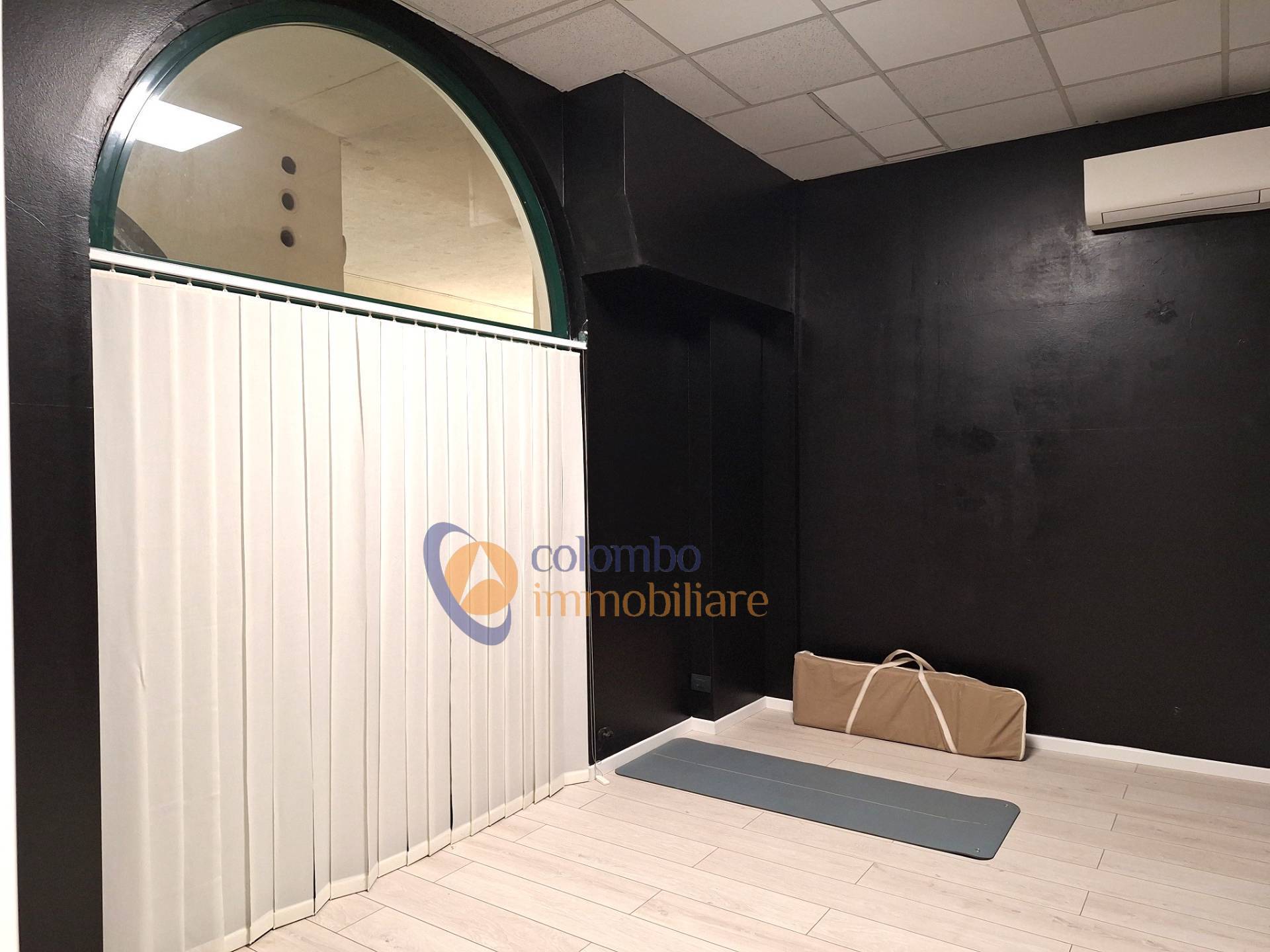 Negozio in vendita a Busto Arsizio, Centro