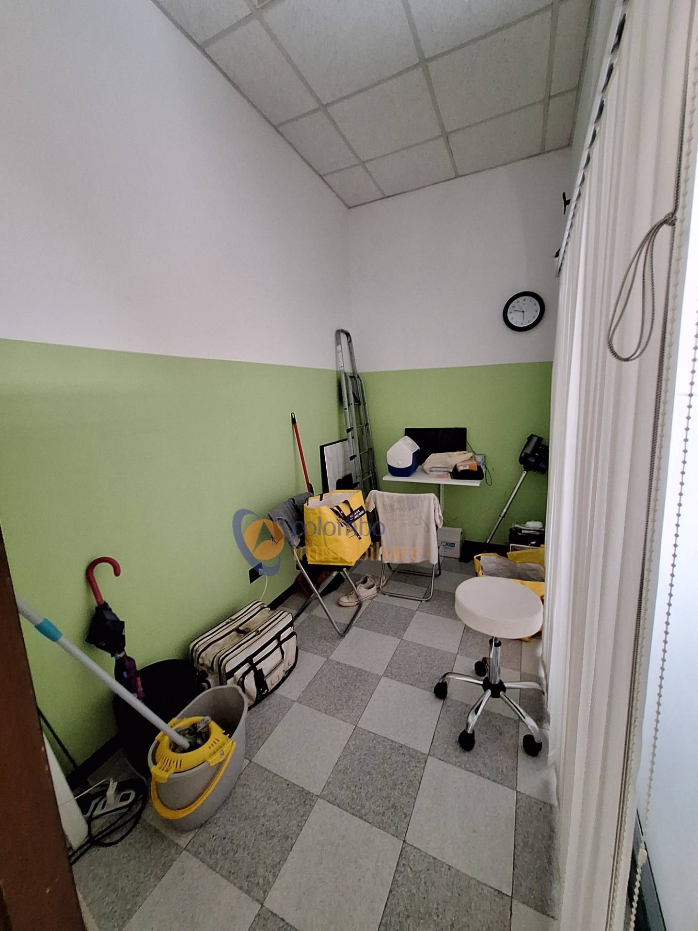 Negozio in vendita a Busto Arsizio, Centro