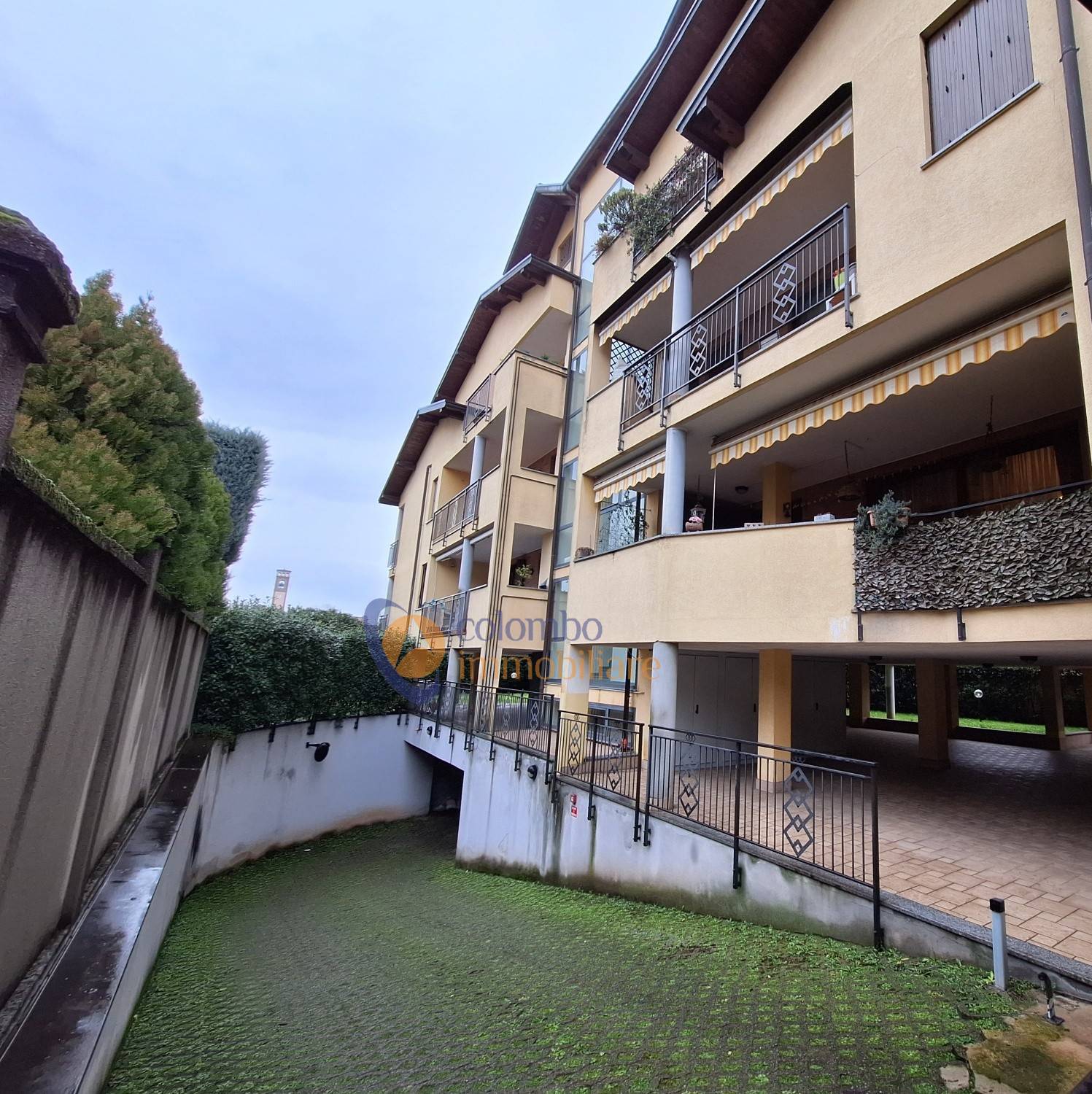 Ufficio in vendita a Busto Arsizio, Tribunale