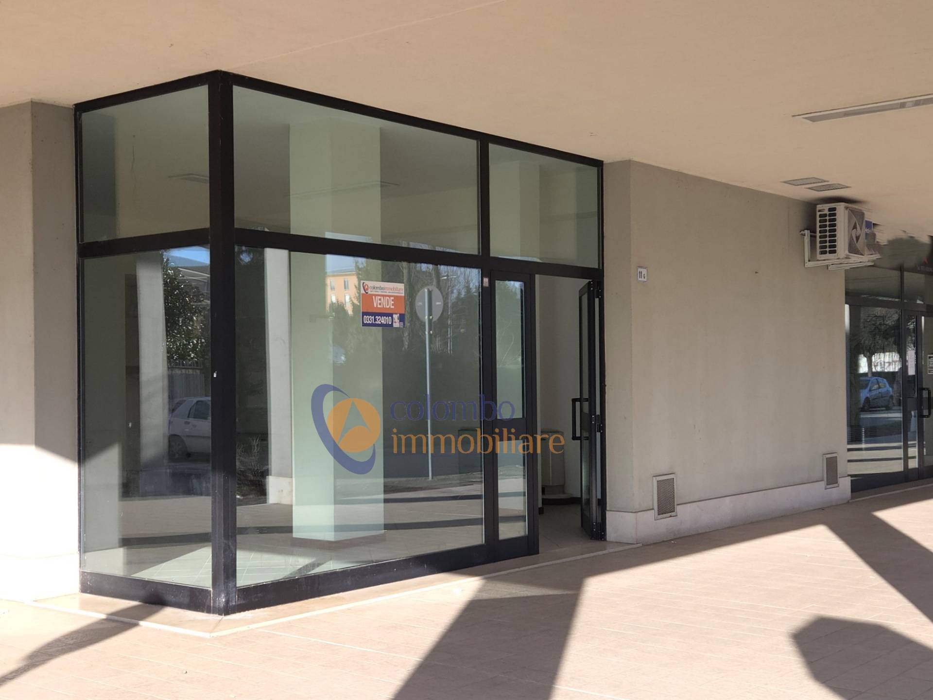 Negozio in vendita a Busto Arsizio, Don Paolo