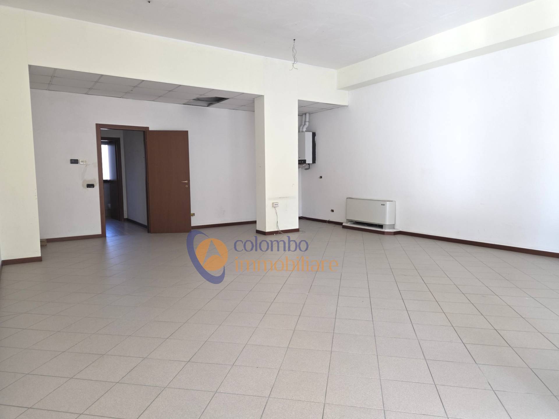 Negozio in vendita a Busto Arsizio, Don Paolo