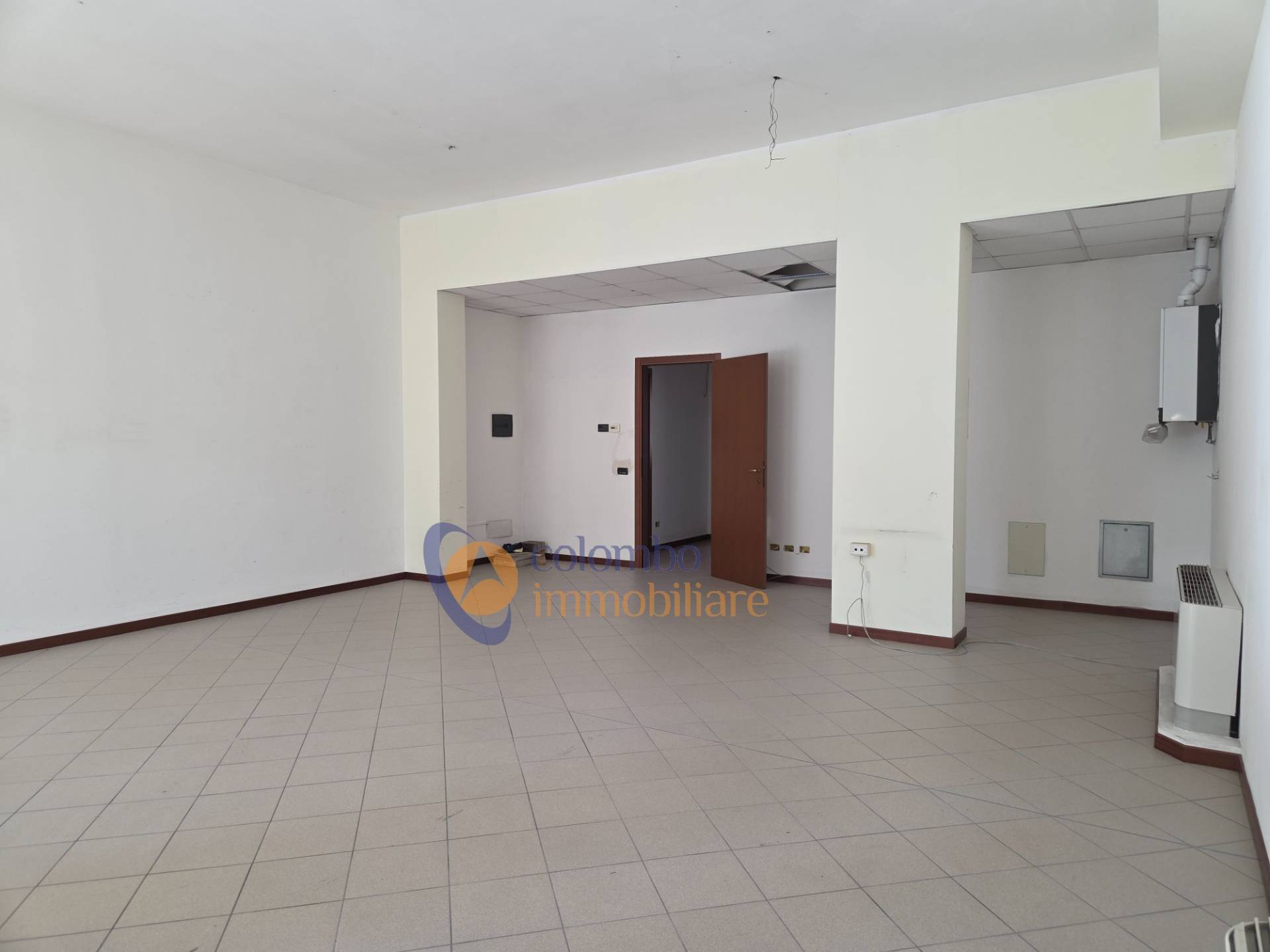 Negozio in vendita a Busto Arsizio, Don Paolo