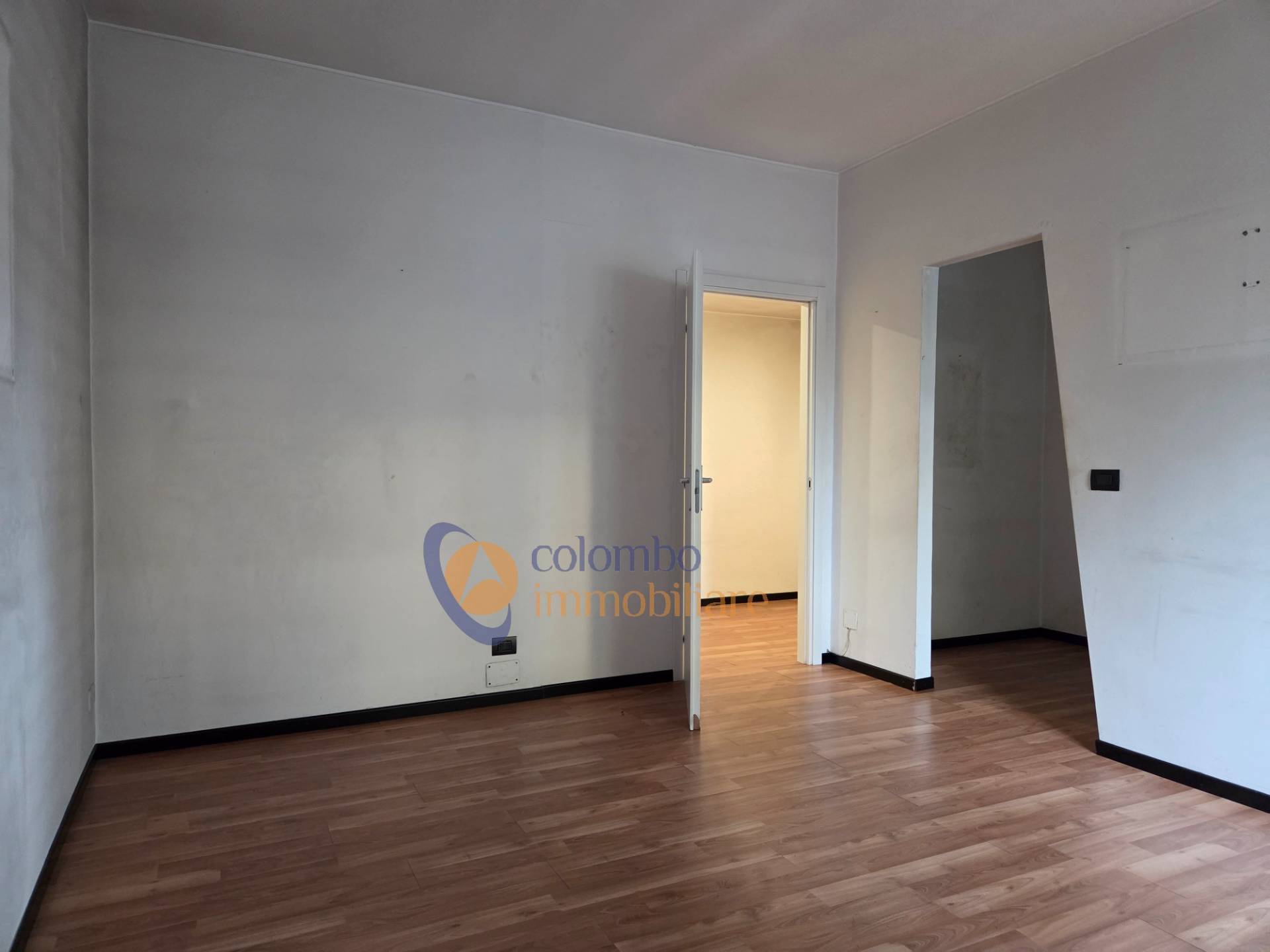 Ufficio in vendita a Busto Arsizio, Cinque Ponti