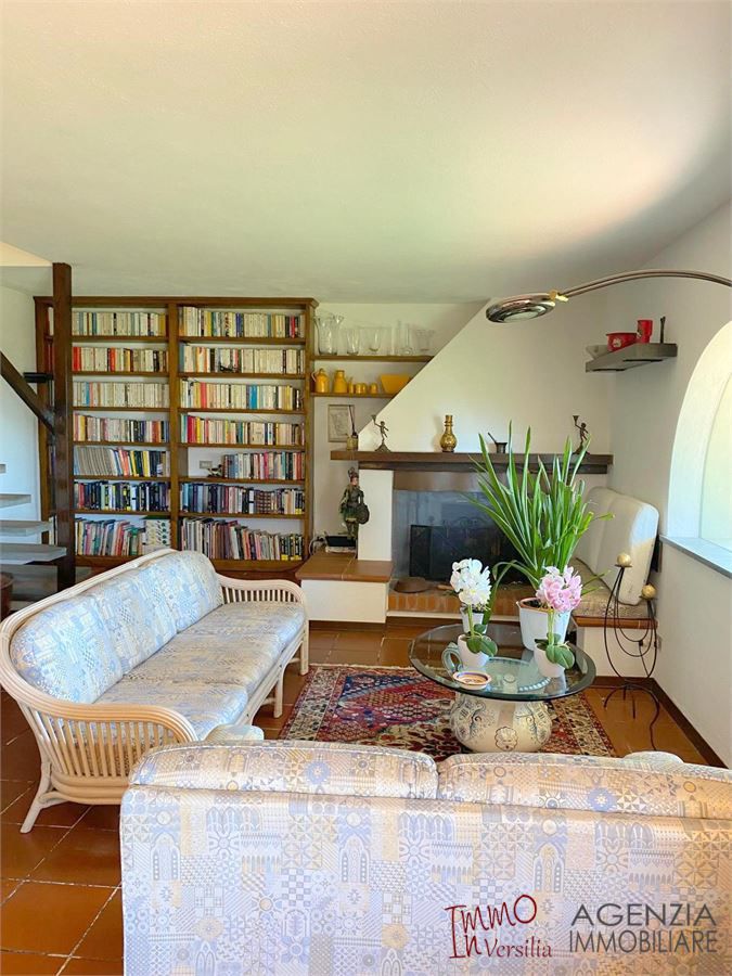 Villa vista mare a Camaiore