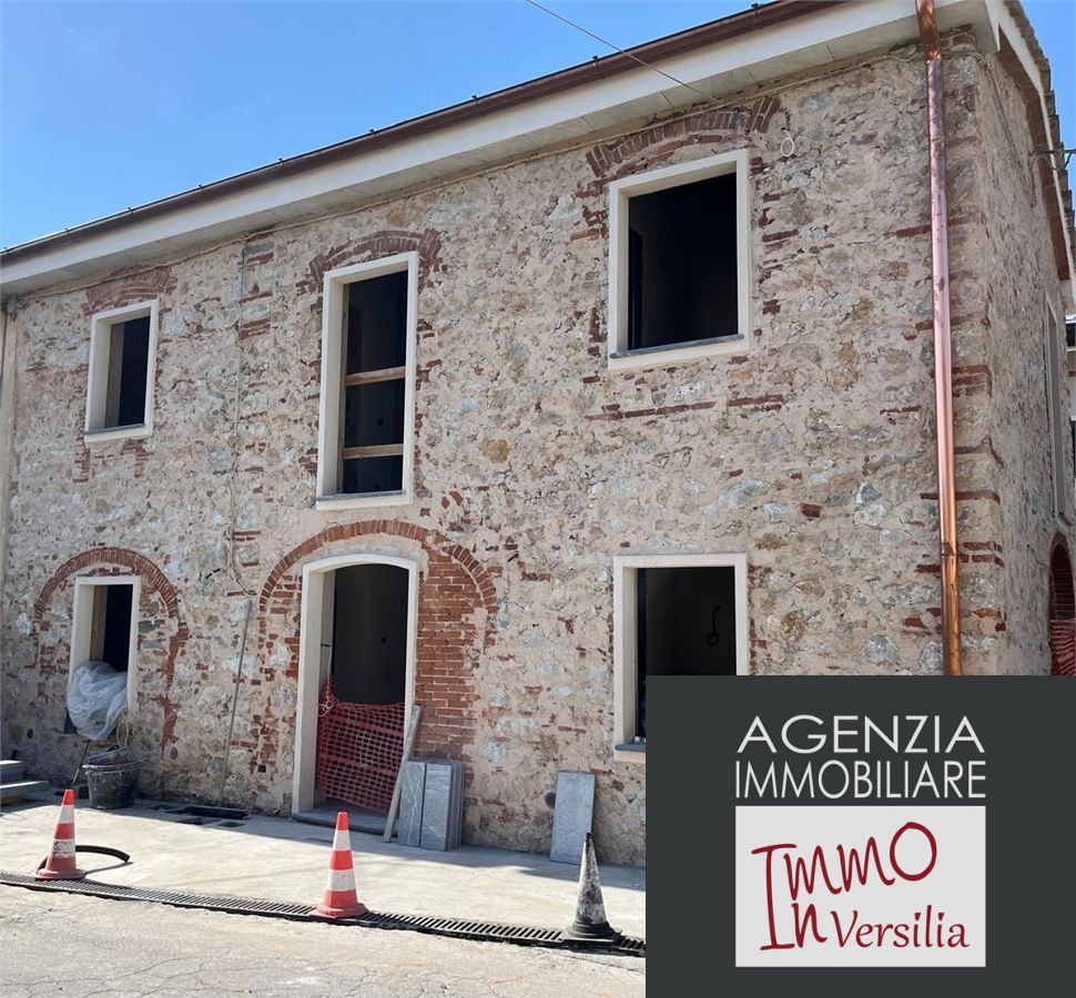 Villa a basso consumo, Camaiore capezzano pianore