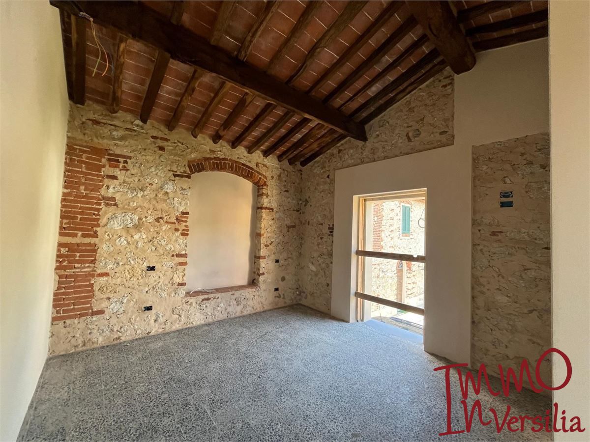Villa a basso consumo, Camaiore capezzano pianore