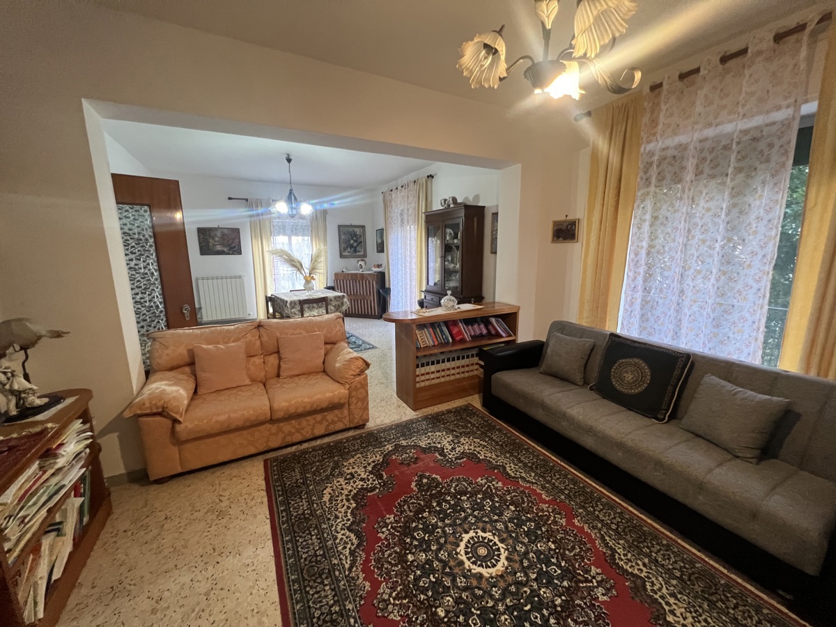 Trilocale con box a Amantea